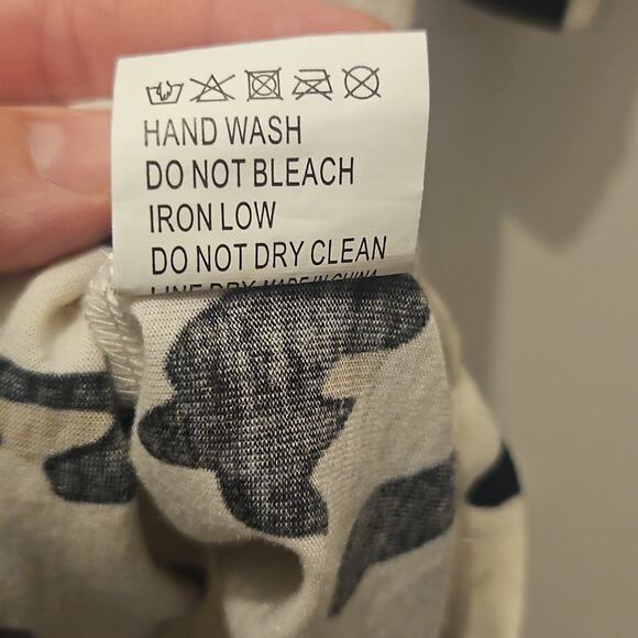 Tickled Teal Leopard Print Women's Top Size 1X - Picture 4 of 5